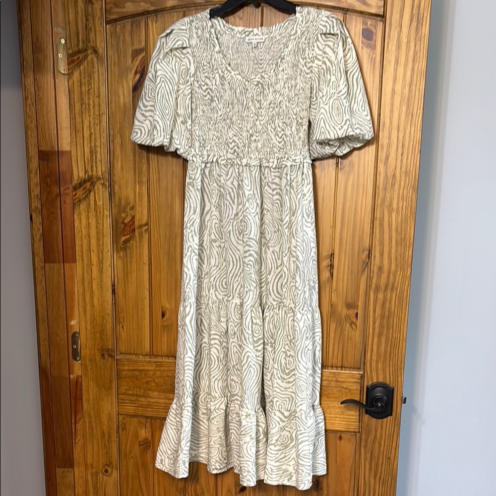 Green and White Patterned Dress